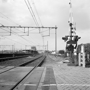 169433 Gezicht op de zuidzijde van het N.S.-station Geldermalsen te Geldermalsen.